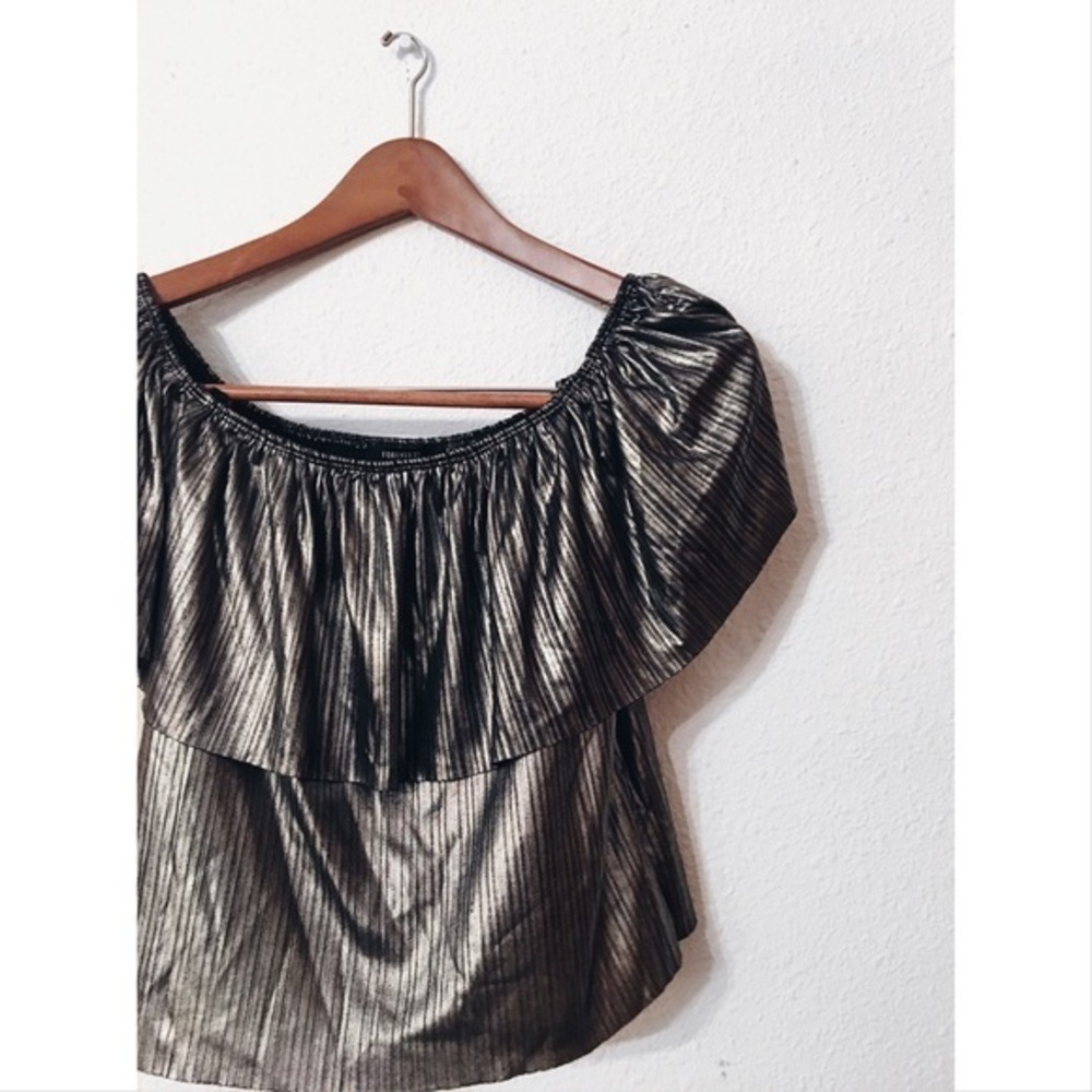 Forever 21 metallic off the shoulder crop top nwot